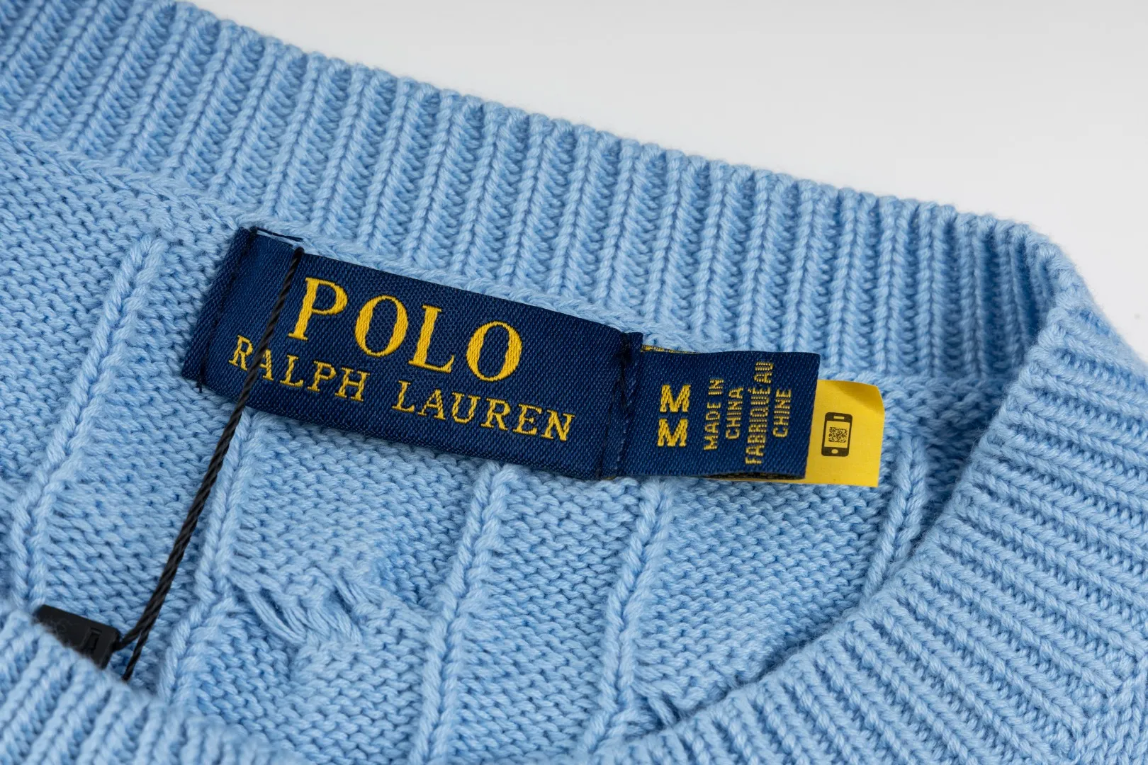 P230 #R93 RALPH LAUREN Ralph Lauren twelve colors classic small label embroidery logo seven-button knitted cable cardigan sweater women's top, high-density LOGO embroidery on the chest, original customization of tag accessories. Made of pure cotton yarn, pure cotton is skin-friendly and comfortable, small label war horse embroidered twist button cardigan sweater 🐎 high quality, follow the blogger to learn how to wear it! Let’s buy a Ralph Lauren cable sweater. It’s a super hard-to-find series after it became popular. It’s hard to find one on the official website. It’s simple and practical to wear, with a lazy and loose feel. The thickened fabric has more texture, feels soft and delicate, and has a loose fit. Whether worn alone or layered, you can wear different styles of fashion with just one piece!   Size: